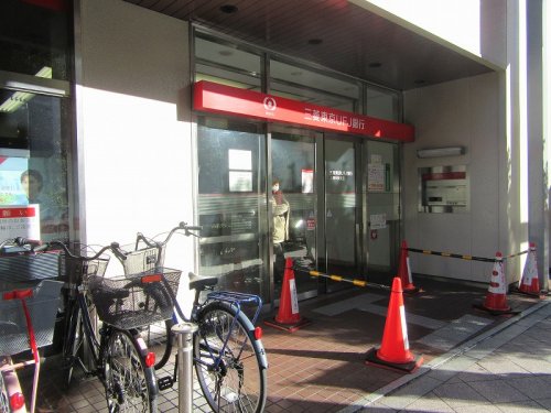 銀行　三菱東京UFJ銀行 上野中央支店（銀行）まで615m