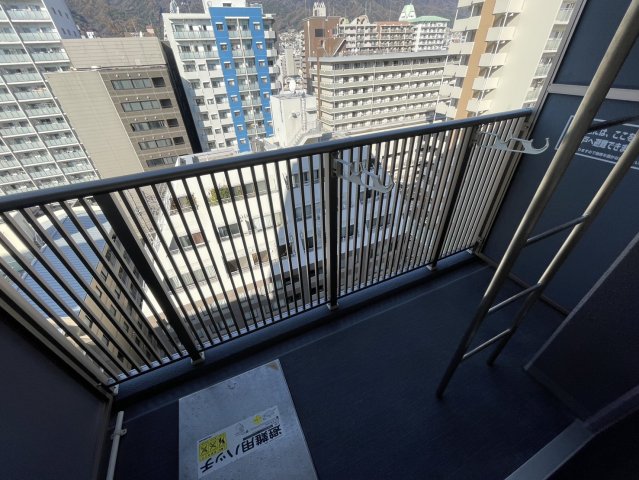 バルコニー　同物件別部屋写真