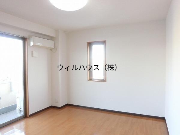 その他部屋・スペース　明るい洋室！