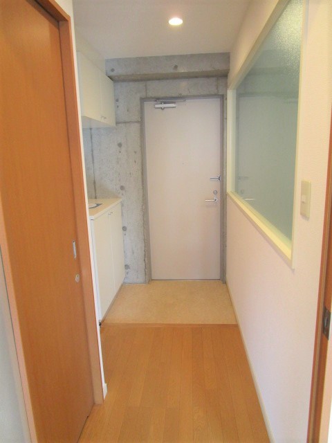 玄関　別号室の参考写真になります。