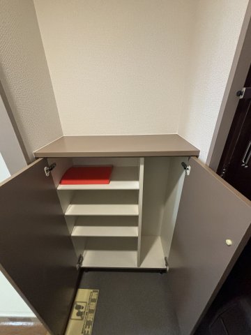 収納　※写真は同じマンションの違う部屋のものになります。