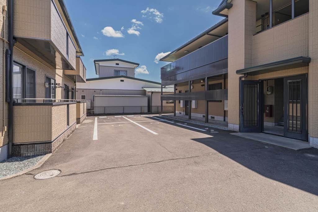 駐車場　駐車場