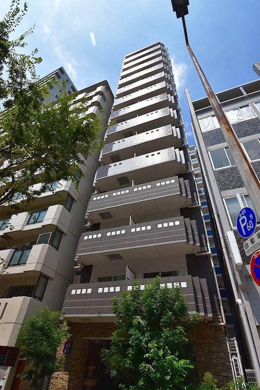 1K Mansion in Chuo-ku, Osaka - Image 1