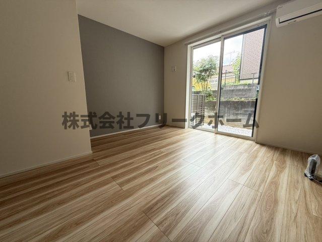 ＪＲ中央線 武蔵小金井駅 徒歩22分 2階建 築1年の居間写真