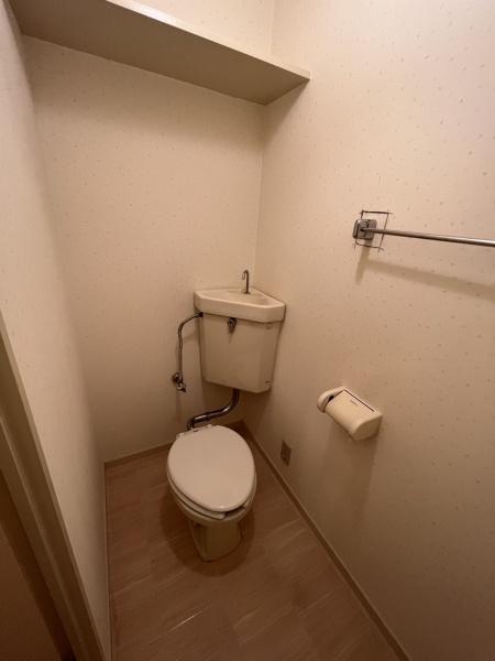 トイレ　清潔感のあるトイレです。