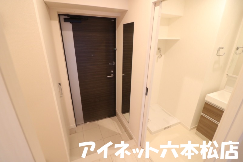 玄関　玄関収納もばっちりです。