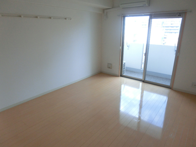 居室・リビング　※同マンション別部屋の参考写真です。