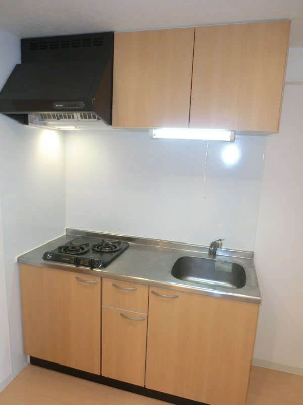 キッチン　※同マンション別部屋の参考写真です。