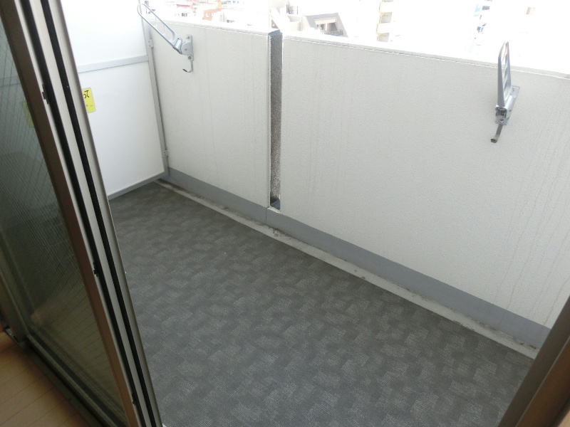 バルコニー　※同マンション別部屋の参考写真です。