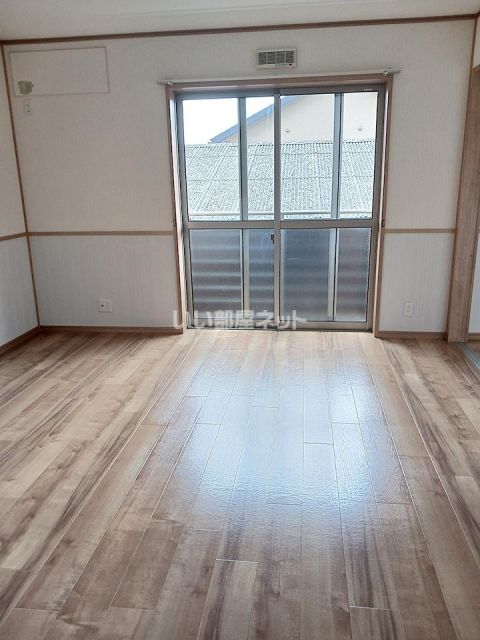 セーヌ アンジェ塩屋の居間写真