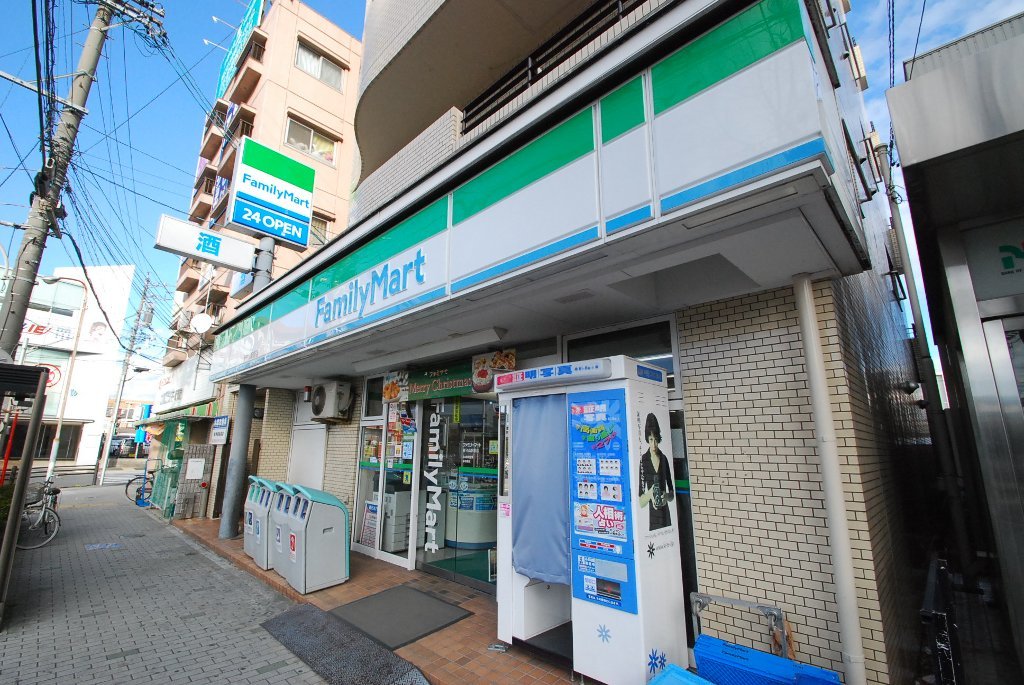 その他　ファミリーマート新守山駅前店（その他）まで710m