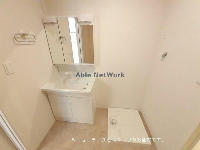 洗面設備　※同タイプ参考写真