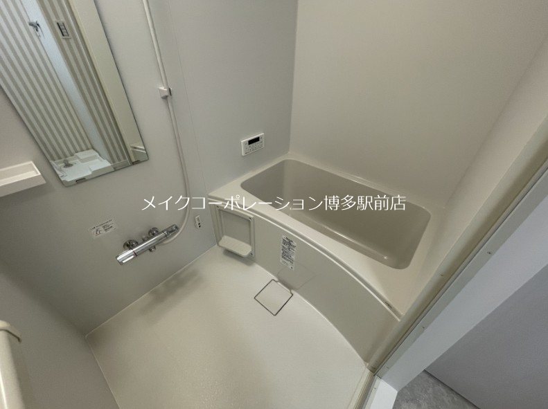 バス・シャワールーム　※室内写真は同物件別部屋・現状優先です。