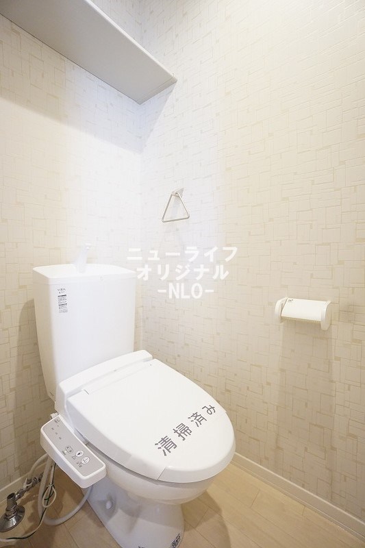 トイレ　トイレには快適な温水洗浄便座付
