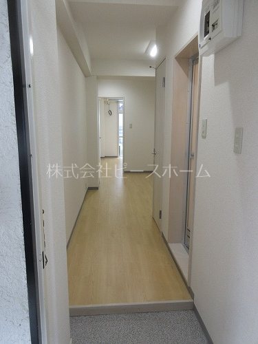 玄関　※別号室参考写真
