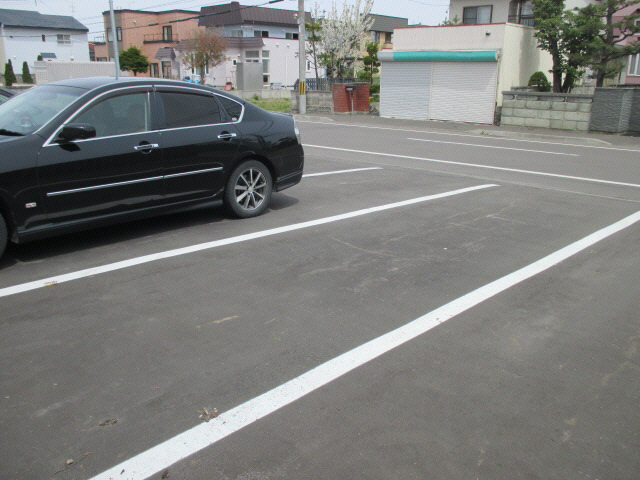 駐車場　駐車場