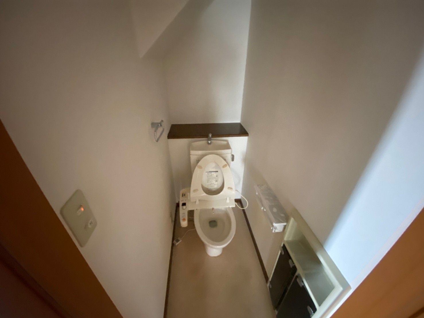 トイレ　募集部屋は反転タイプです