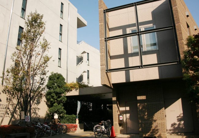 図書館　本郷図書館（図書館）まで306m