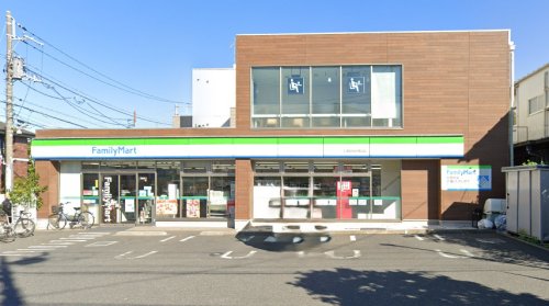 コンビニ　ファミリーマート 小浦世田谷梅丘店（コンビニ）まで453m
