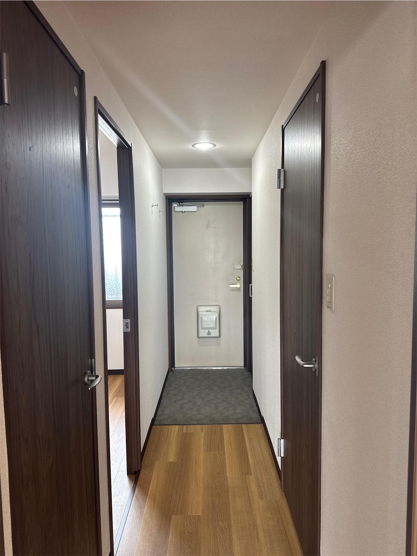 玄関　玄関内