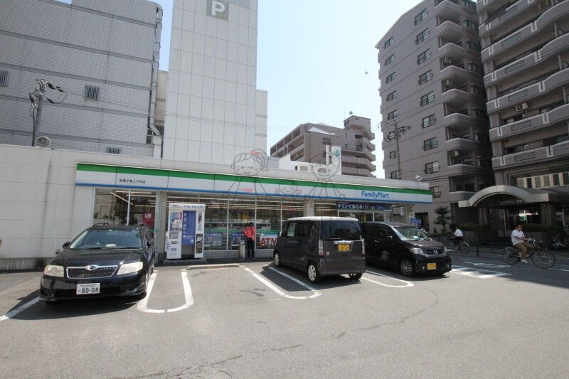 コンビニ　ファミリーマート我孫子東二丁目店（コンビニ）まで283m