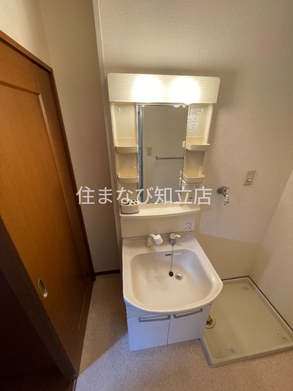 洗面設備　同型別部屋写真