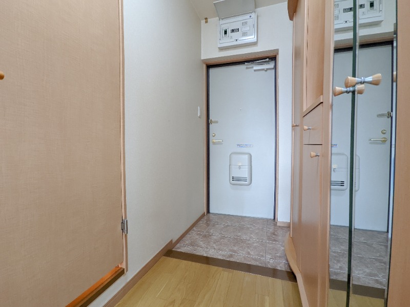 玄関　図面と現状に相違がある場合には現状を優先