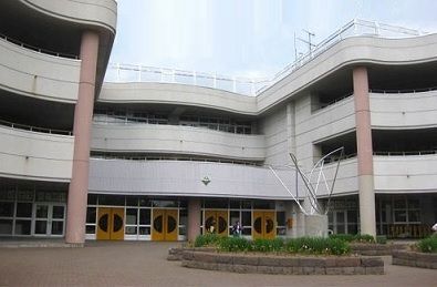 小学校　平岡南小学校（小学校）まで750m