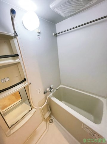 レジュールアッシュ谷町の風呂写真