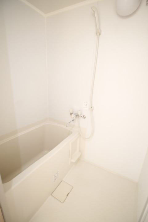 バス・シャワールーム　※他部屋参考写真