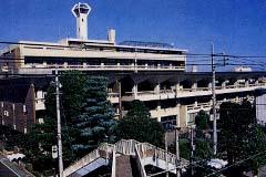 役所　川口市役所 第二庁舎（役所）まで584m