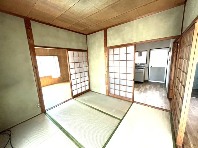 大林借家の居間写真