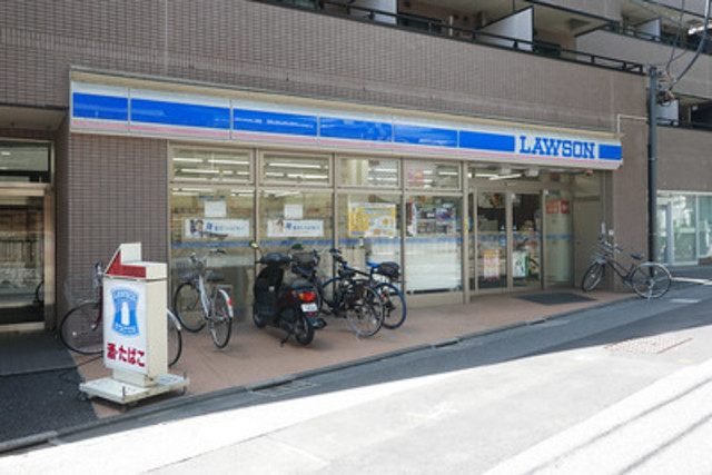 コンビニ　ローソン江古田駅北口店（コンビニ）まで323m