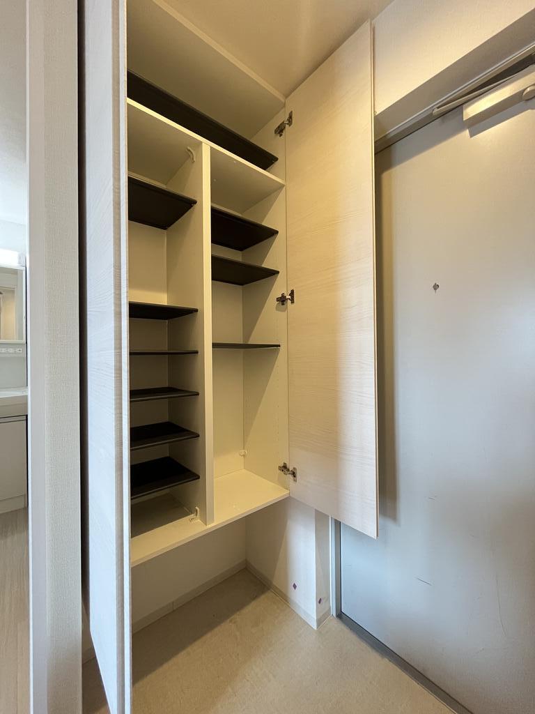 玄関　※同建造物別部屋（同タイプ）