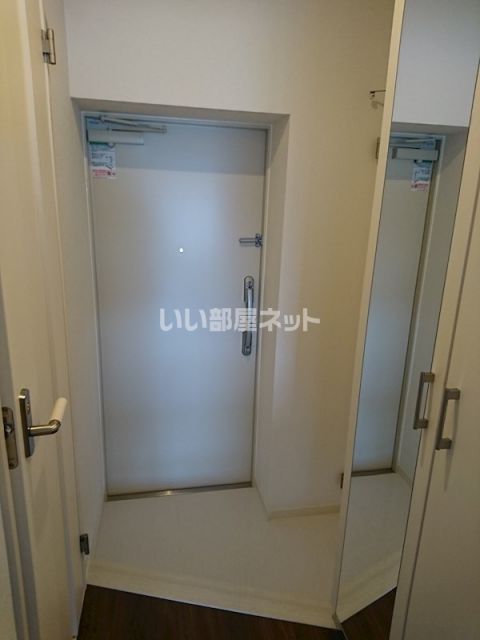 リザイアKの玄関写真