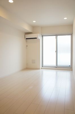 ＪＲ総武線快速 稲毛駅 徒歩7分 3階建 築12年の居間写真