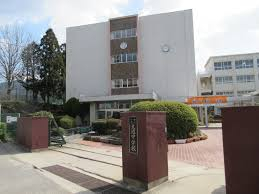 中学校　神戸市立大池中学校（中学校）まで1777m