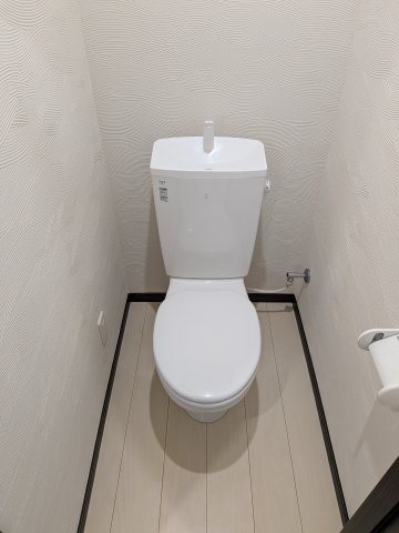 トイレ　キレイな個室空間です