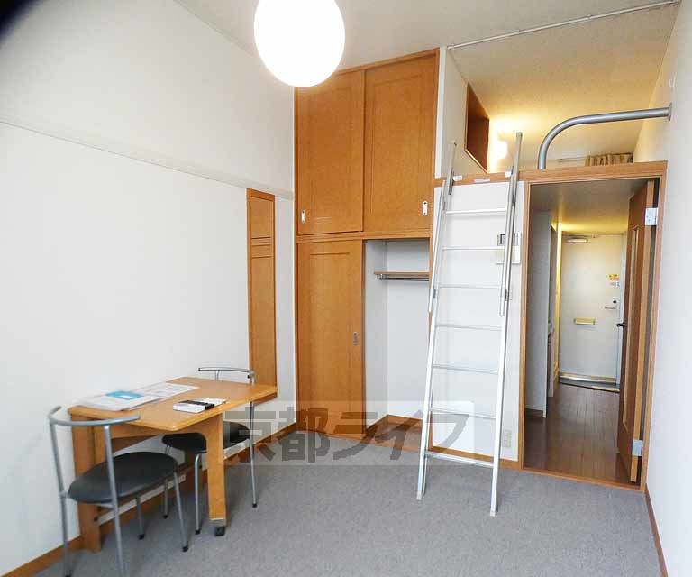 レオパレスSOARERの居間写真