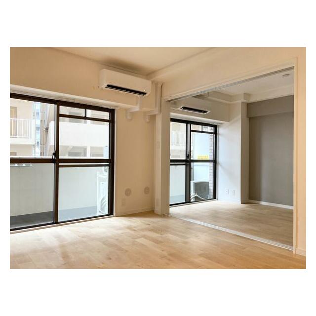 PARK MODERN つつじヶ丘の居間写真
