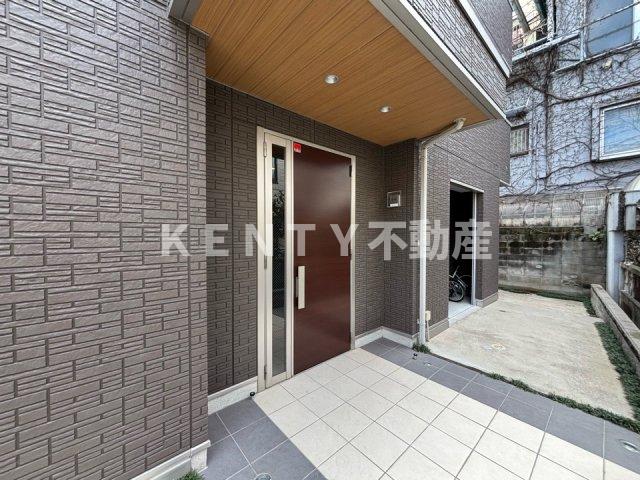 エントランス　落ち着いたエントランスです