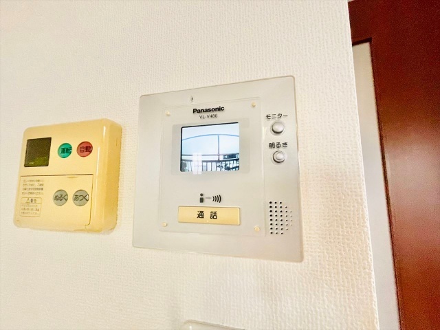 セキュリティ　同一建物内２０１号室内装写真転載