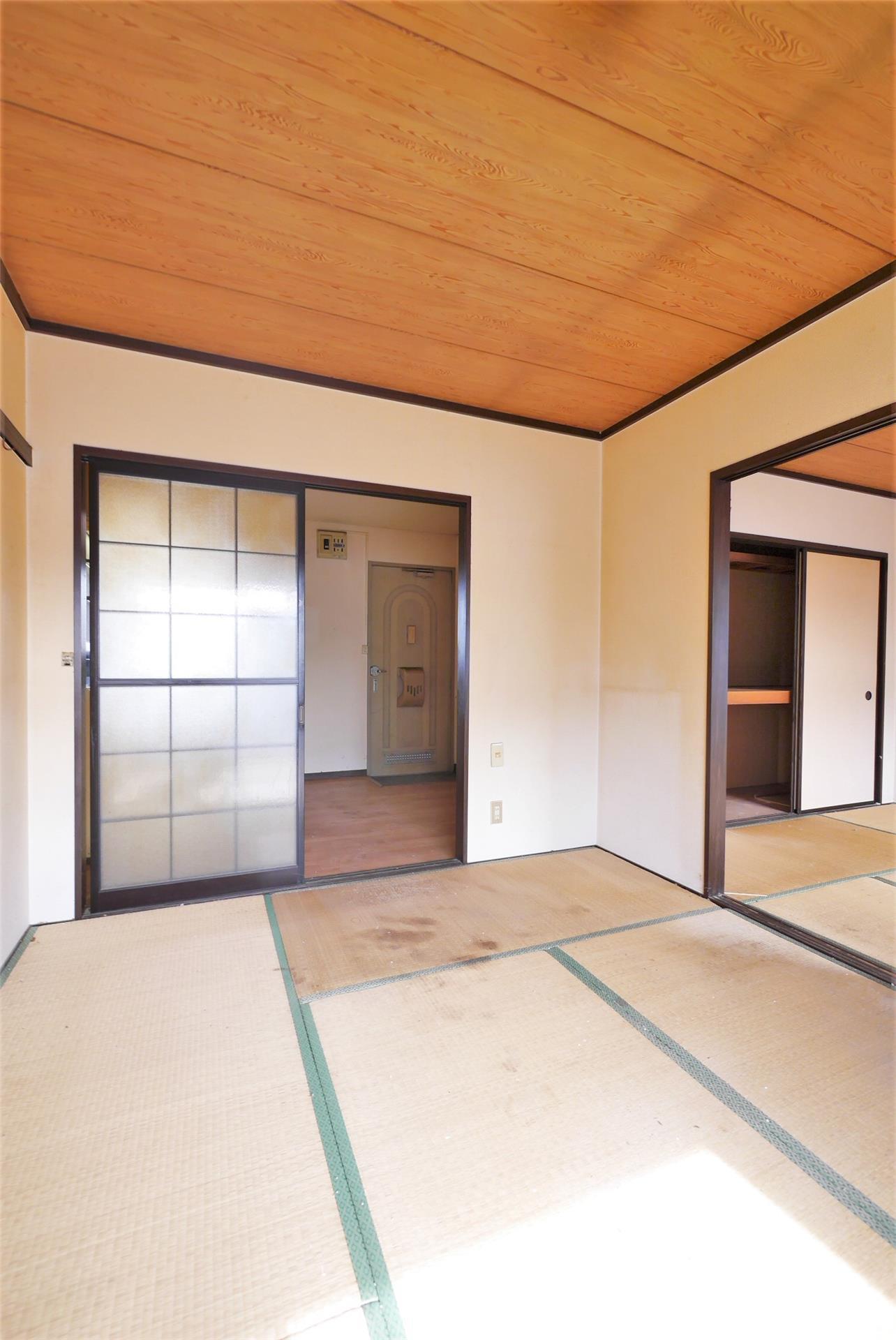 タウニー通谷A棟の居間写真