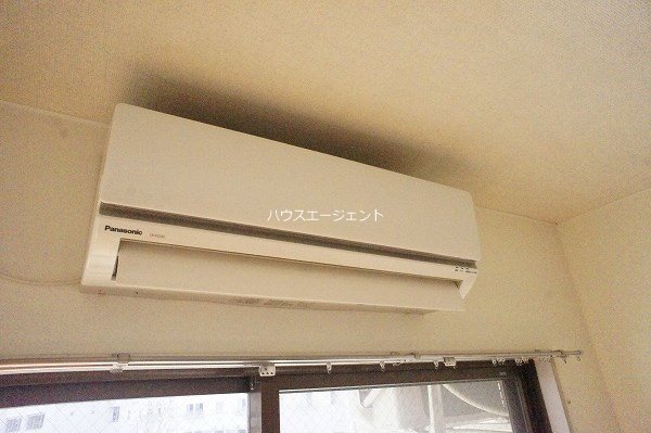 その他設備　エアコン完備。※参考画像・反転タイプ