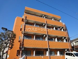 建物外観　キレイなタイル張りマンション。