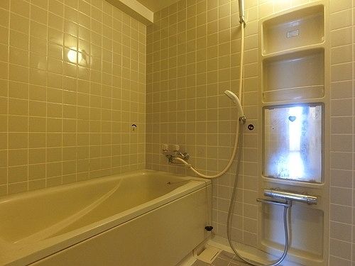 バス・シャワールーム　お風呂で日々の疲れを落としましょう