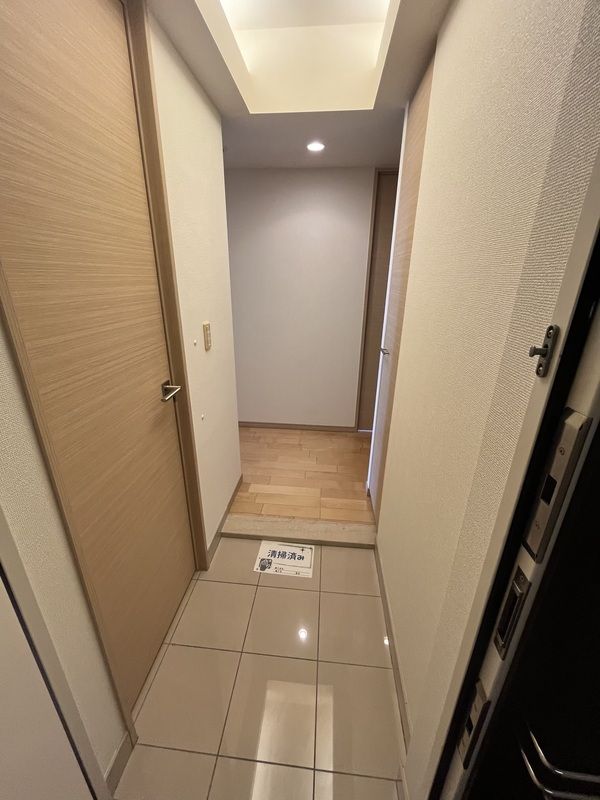 イニシア新川崎の玄関写真