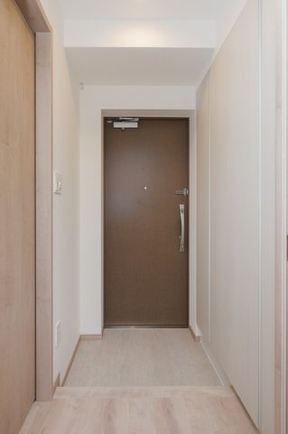 玄関　※写真は同タイプ住戸です。