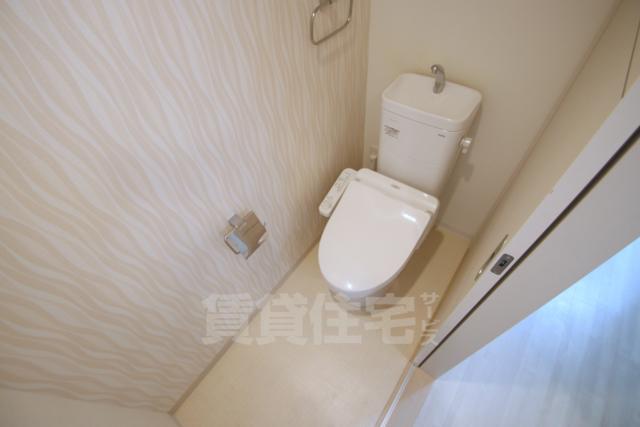 ＪＲおおさか東線 南吹田駅 徒歩14分 10階建 築8年のトイレ写真