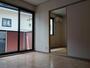 その他設備　DK脇のお部屋にエアコン